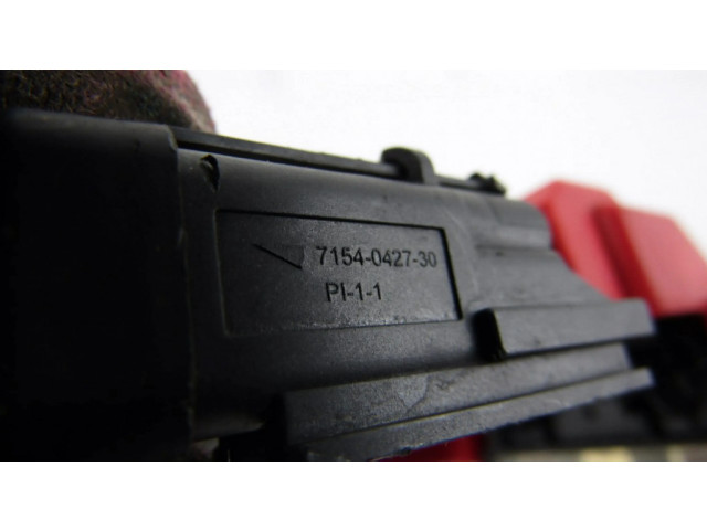 Плюсовый провод (аккумулятора)