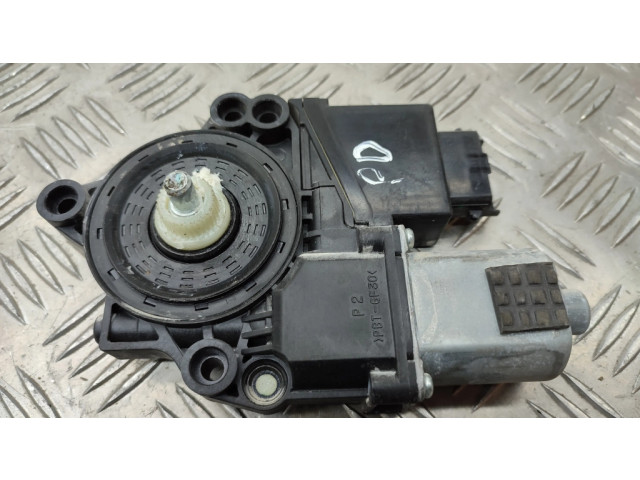 Передний двигатель механизма для подъема окон