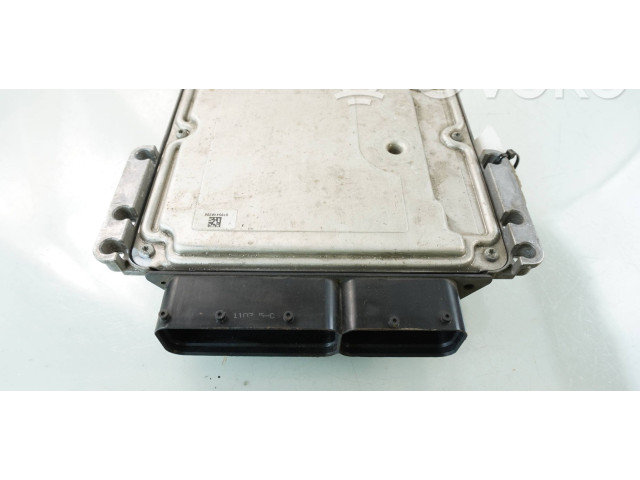 Блок управления двигателя 0281017827   Fiat 500L