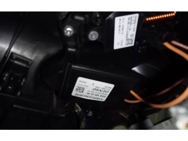 Вентилятор печки    A2469064200   Mercedes-Benz GLA W156