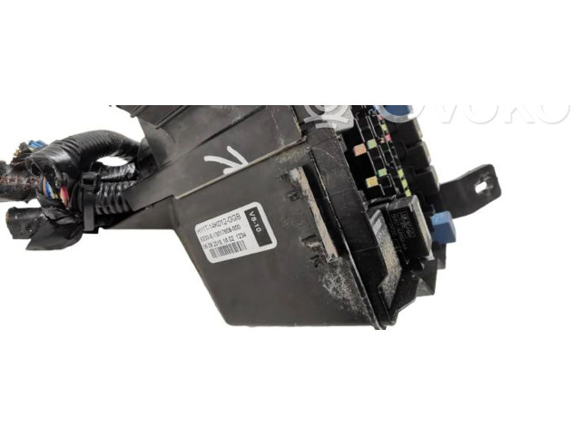 Блок предохранителей  HY1T-14K012-GGB   Ford B-MAX    