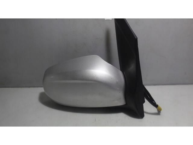 Зеркало электрическое Mazda MPV II LW 1999 - 2007 года