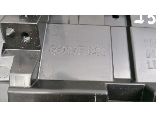 Отделочный щит панели (центральный)