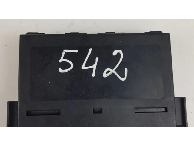   Pojistková skříňka 8921130020   Lexus GS 300 350 430 450H 2006