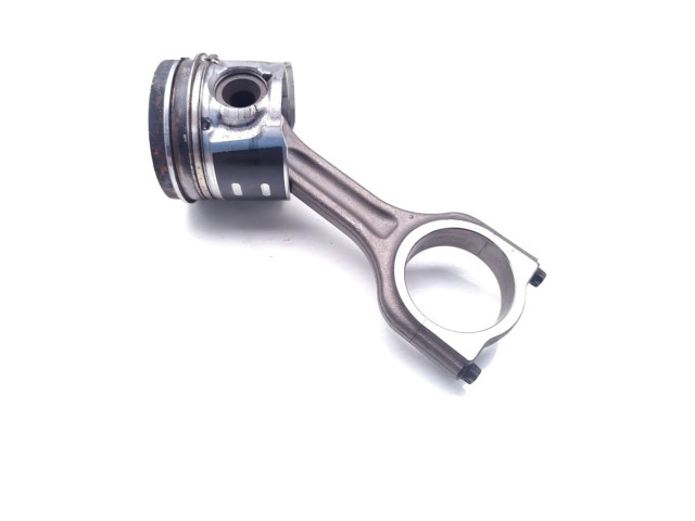 Поршень с шатуном Y6 Y6 Mazda 3 II