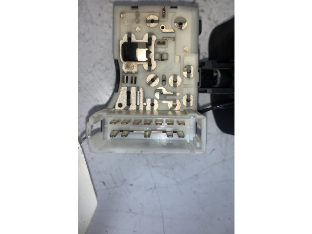 Ручка стеклоочистителей 161241 Renault Clio II