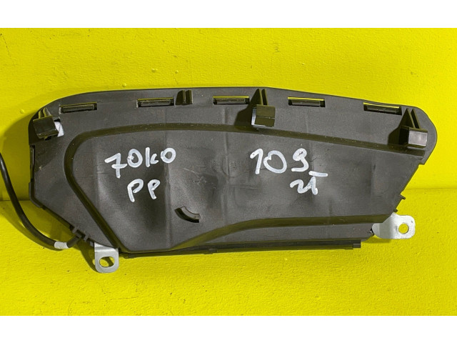 Подушка безопасности в сиденье Skoda Fabia Mk2 (5J)