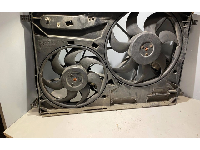 Вентилятор радиатора     30792924, 0936821    Volvo V70 
