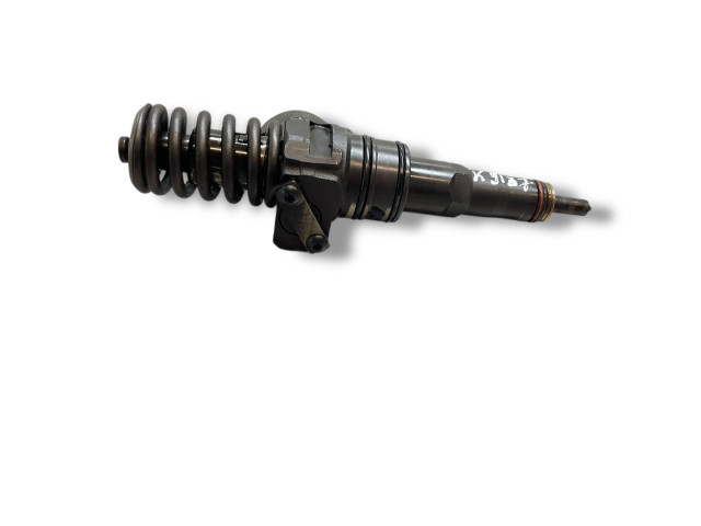 Vstřikovač 0414720232, 038130073br Volkswagen Caddy BST