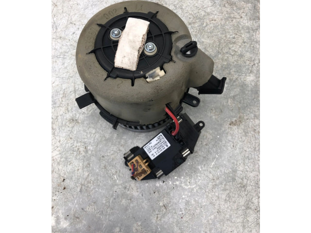 Вентилятор печки    8K0820521B   Audi Q5 SQ5