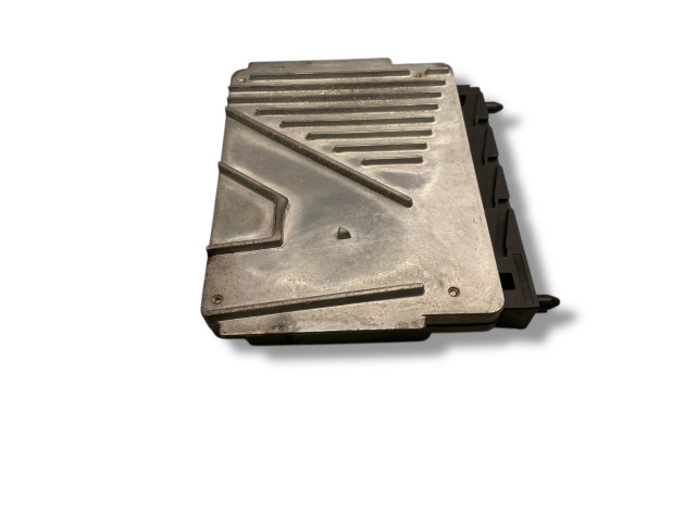 Блок управления двигателя    Volvo V70