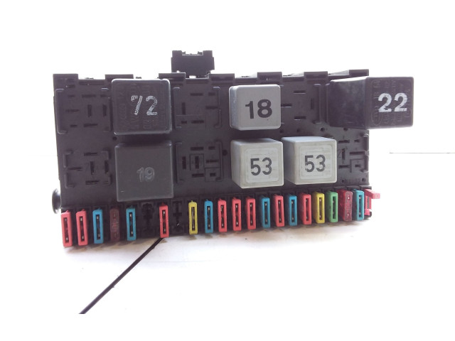 Pojistková skříňka 357937039 Volkswagen PASSAT B3 1991