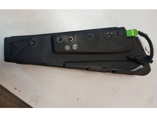 Подушка безопасности в сиденье 30642777, D833052730639   Volvo XC90