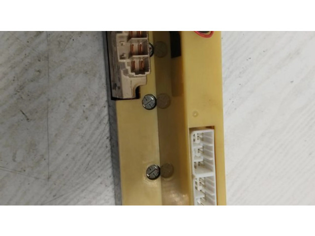 Блок управления климат-контролем B01A   Mazda 323