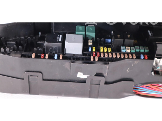 Блок предохранителей 31473883 Volvo XC40