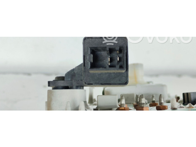 Přístrojová deska Nissan Serena 1994 21023501