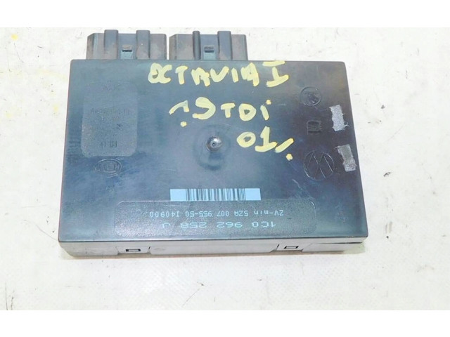 Комплект блоков управления 038906018GM   Skoda Octavia Mk1 (1U)