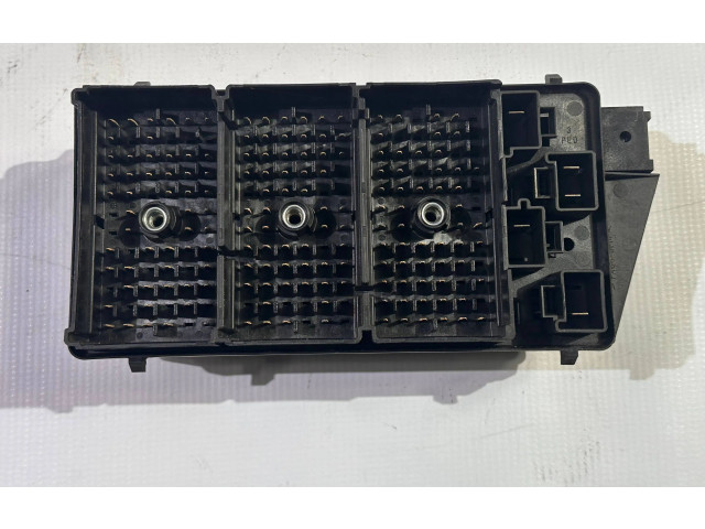 Pojistková skříňka 15329394 Chevrolet Corvette C5 2000