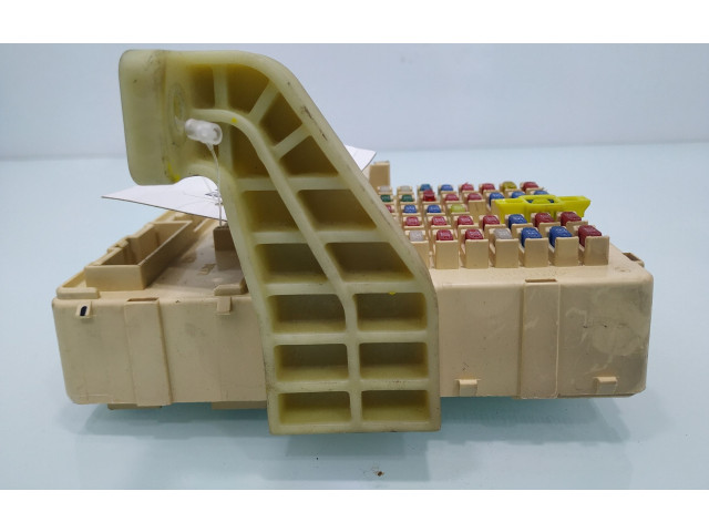 Блок предохранителей 919502G000   KIA Magentis    