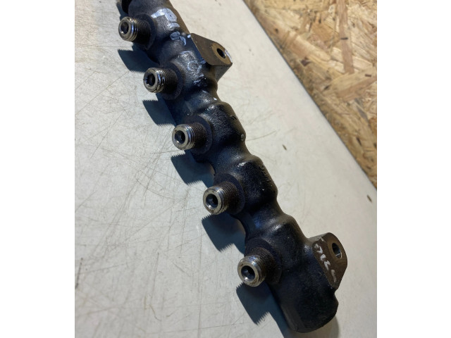 Топливная рампа 9654592680, 00324006400 Citroen Xsara Picasso