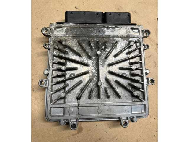 Řídící jednotka 31336983, 0281018414 Volvo V40 2012