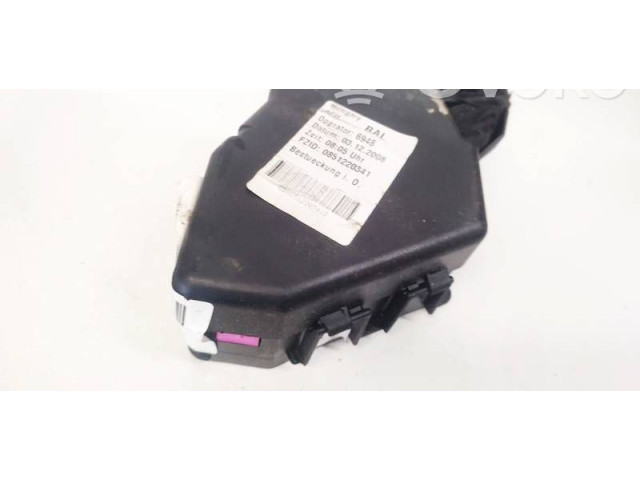 Блок предохранителей     Audi A6 S6 C6 4F    