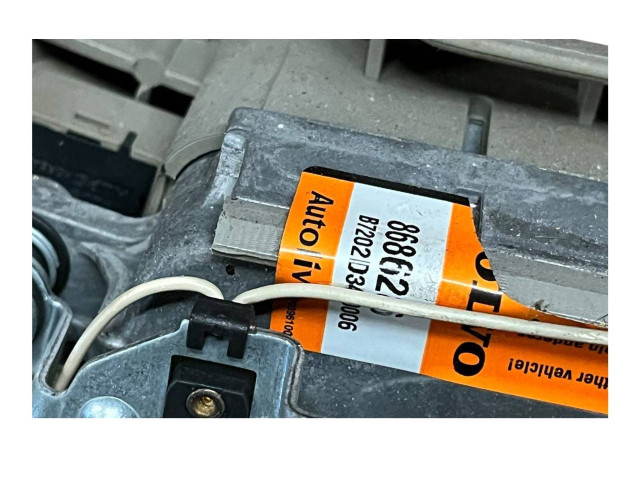 Подушка безопасности водителя 8686286   Volvo V70