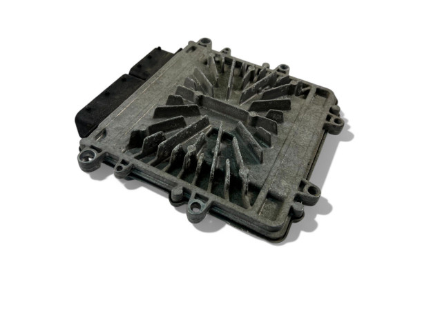 Блок управления двигателем Блок управления 30785100AB, 0281012765   Volvo V70