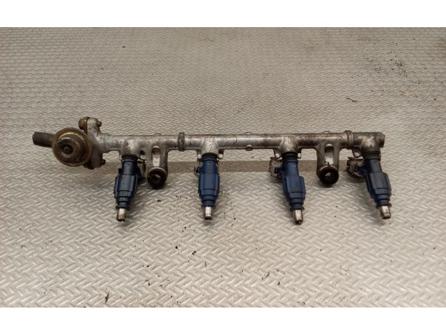 Vstřikovač 232500J010 Toyota Yaris -