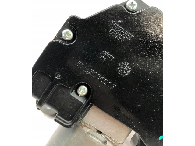 Моторчик заднего дворника 13256917 Opel Astra J