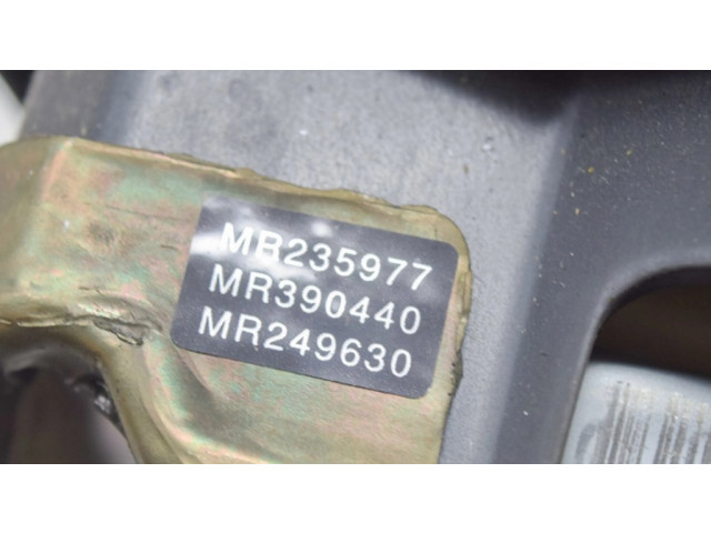 Подушка безопасности водителя MR235977, MR390440   Mitsubishi Space Wagon