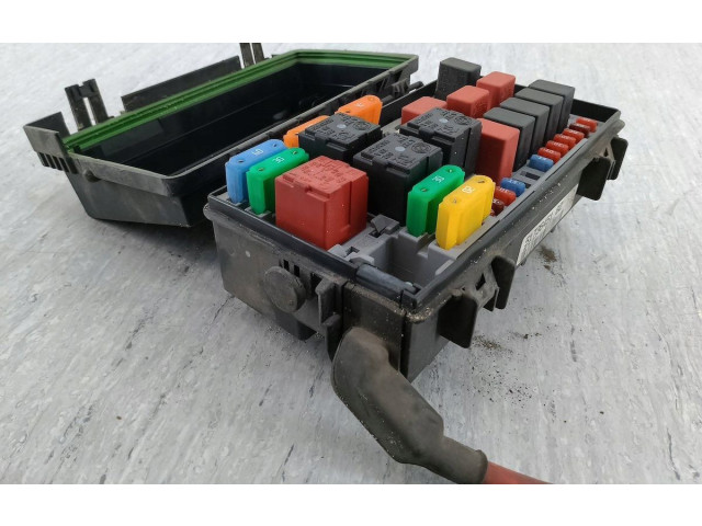 Блок предохранителей  51736451BZ   Fiat Grande Punto    