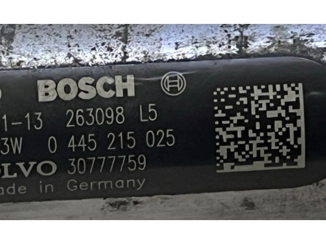 Топливная рампа 30777759   Volvo V70  