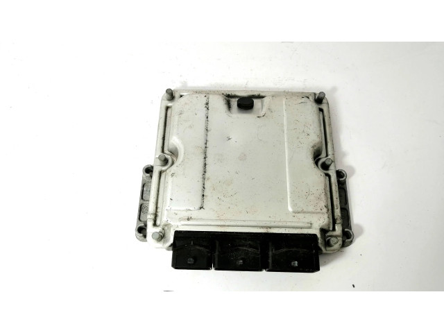 Řídící jednotka 0281010632, 8200051608 Opel Vivaro 2006