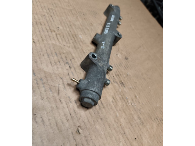 Топливная рампа 0445214041 Jeep Cherokee III KJ