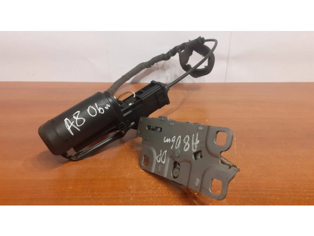 замок багажника 4E0827383C Audi A8 S8 D3 4E 2002-2009 года