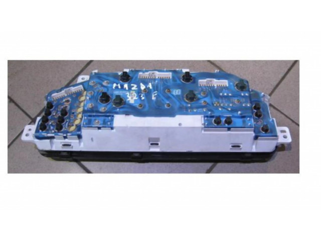 Přístrojová deska Mazda 323 F 1994 BC6B, 319220