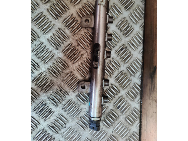 Топливная рампа 0445216050, 35032008F Maserati Levante