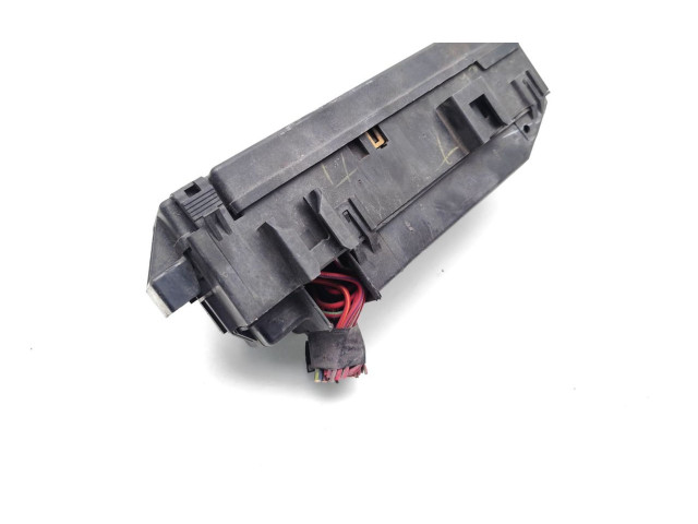 Блок предохранителей    Jeep Commander    