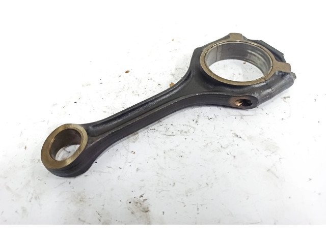 Шатун Mercedes-Benz R W251