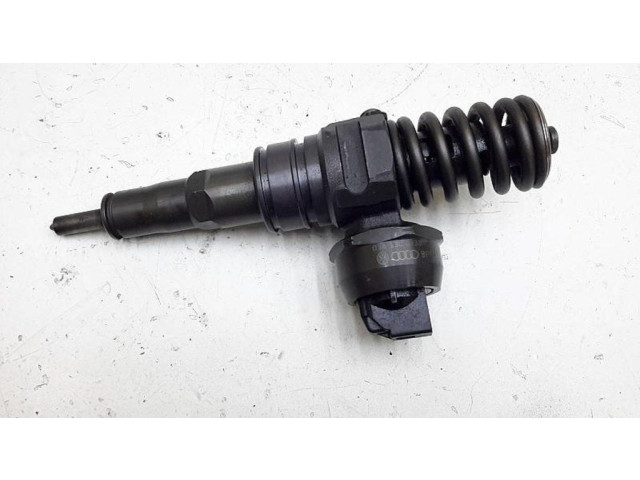 Vstřikovač 038130073BH Audi A4 S4 B6 8E 8H pro naftový motor 1.9