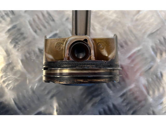 Поршень 326368 Maserati Levante