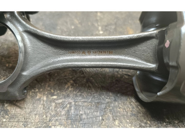 Поршень с шатуном 224DT 9812819780 Jaguar XF