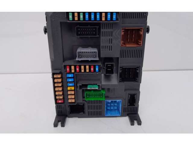 Блок предохранителей 9819850080, 185593   Peugeot 2008 I    