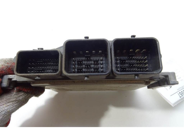 Блок управления двигателем Блок управления Ford B-MAX