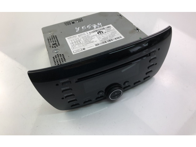 Радио/ проигрыватель CD/DVD / навигация