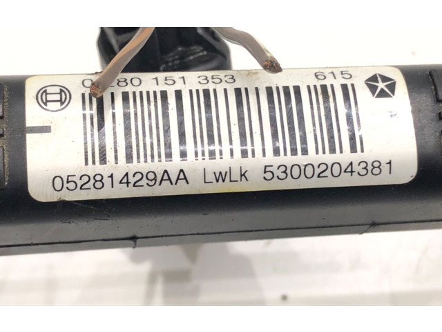 Vstřikovací lišta 05281429AA Chrysler Pacifica