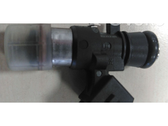 Форсунка 8200292590, 7701061008    Renault Twingo II  D4F772 