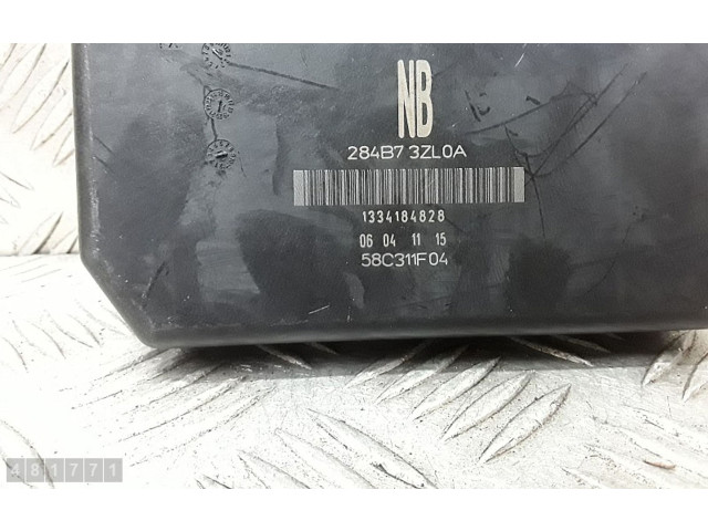 Pojistková skříňka 58c311f04 Nissan Pulsar 2016