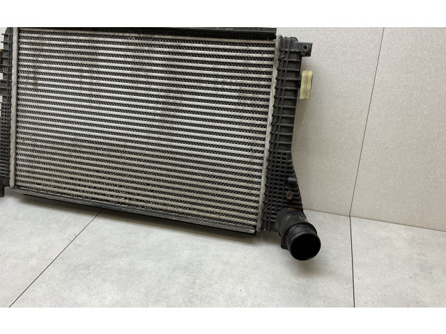 Интеркулер 1K0145803BM Volkswagen Golf VI